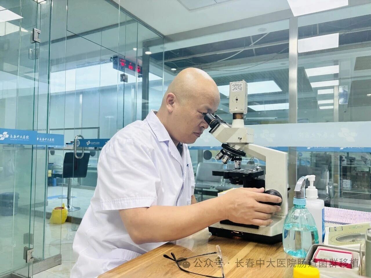 湖州市|高朋磊医师：左手男科临床，右手肠道菌群移植深入研究